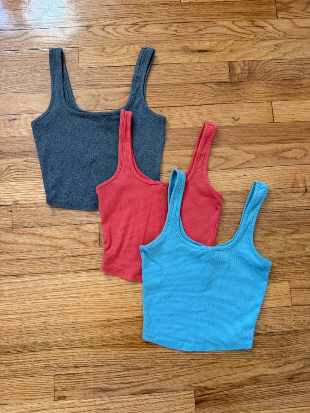 3-pack Tilley’s Tank Tops